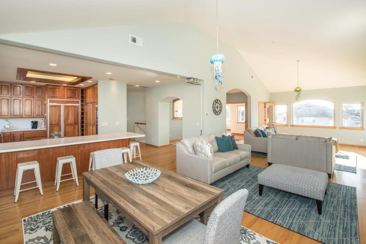 Miramar Beach Home Walk To Beach Trails Restaurants Family Activities Half Moon Bay Eksteriør bilde