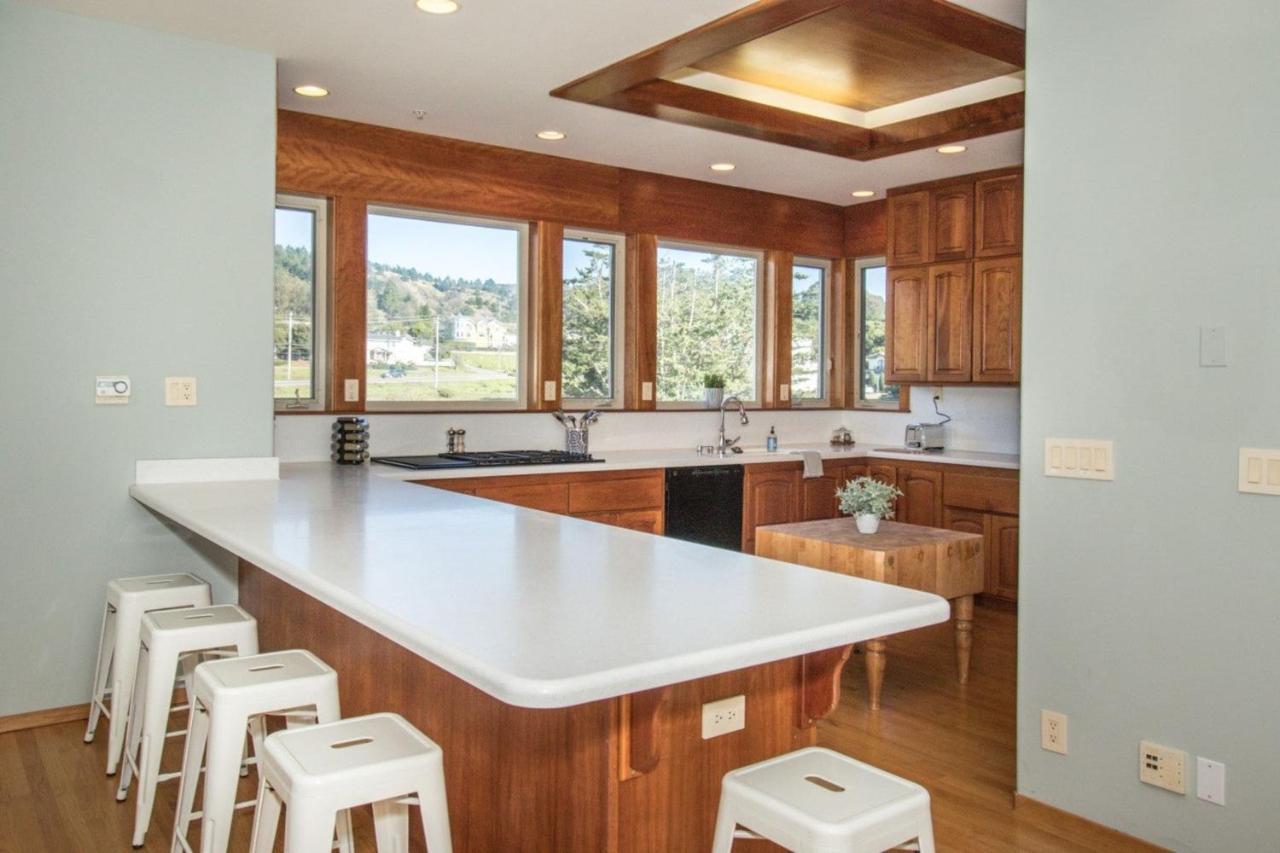 Miramar Beach Home Walk To Beach Trails Restaurants Family Activities Half Moon Bay Eksteriør bilde