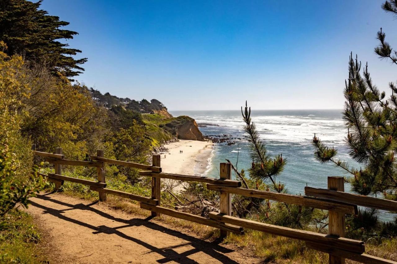 Miramar Beach Home Walk To Beach Trails Restaurants Family Activities Half Moon Bay Eksteriør bilde